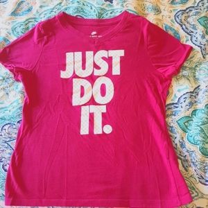 Girl's Nike Just Do It Pink T-Shirt Medium V-Neck